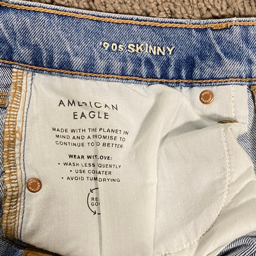AE 90s Skinny Stretch Distressed Jeans Light Blue - Picture 3 of 4